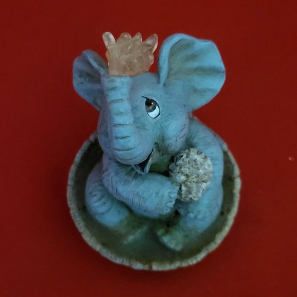 The Hamilton Collection Clean Fun Elephant Figurine 1996 - Picture 4 of 12